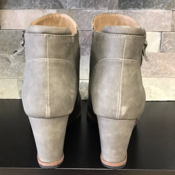 SOUL Naturalizer Women's Haley Ankle Boot - Picture 10 of 11